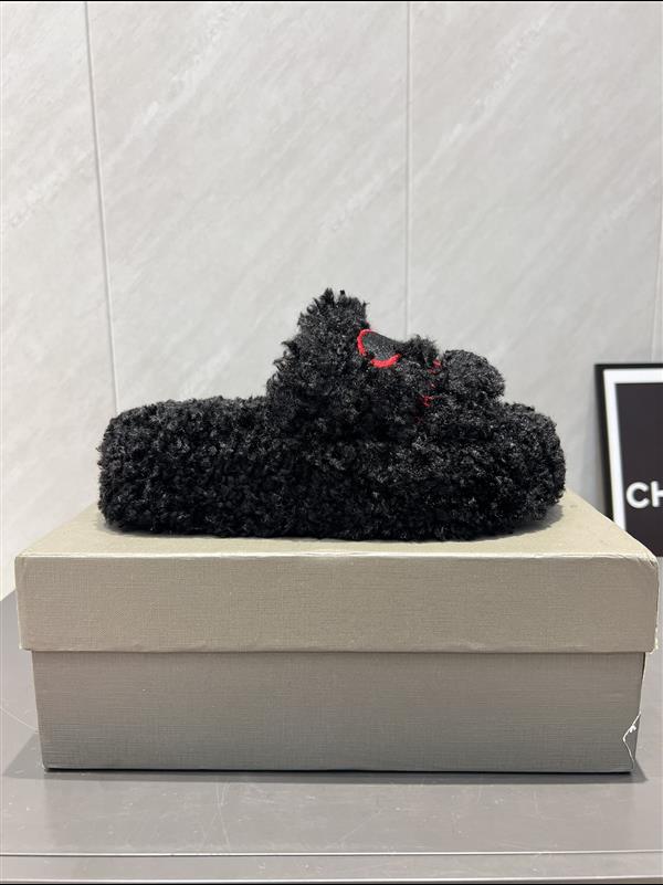 2025112818448821 210